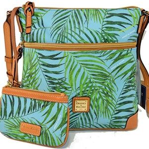 D&B Siesta Coated Cotton Crossbody Med Wristlet